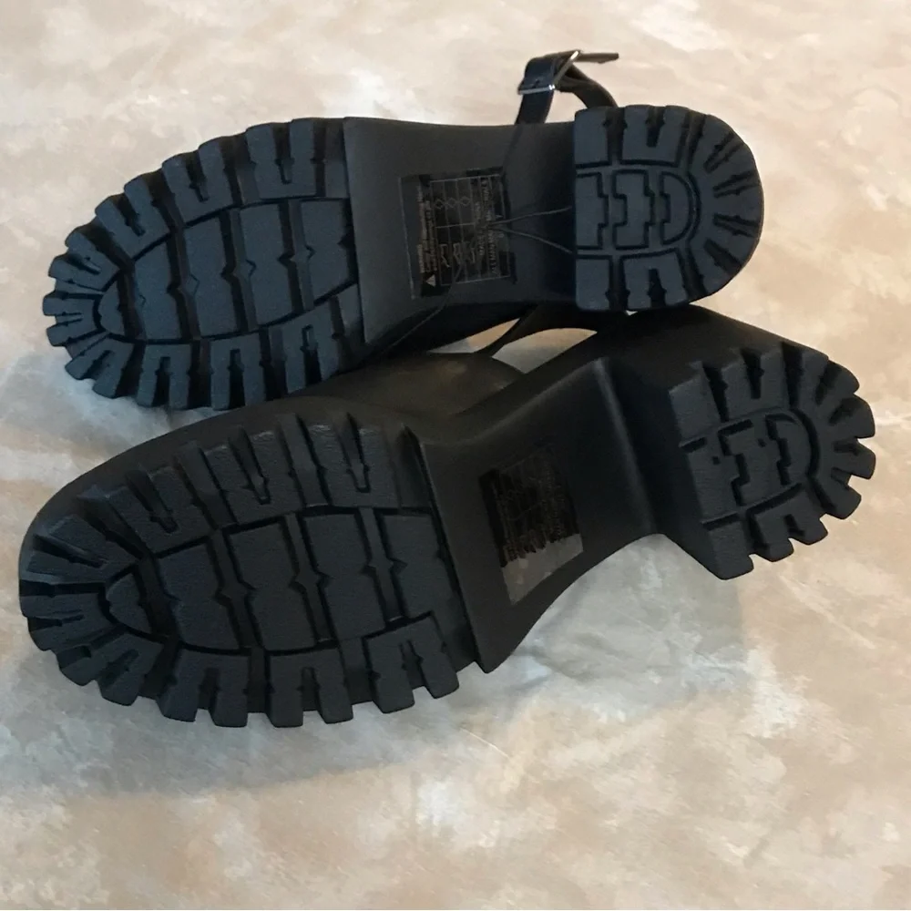 NWT  Mudd Women’s black chunky sandals w/strap. No box. - Picture 5 of 9